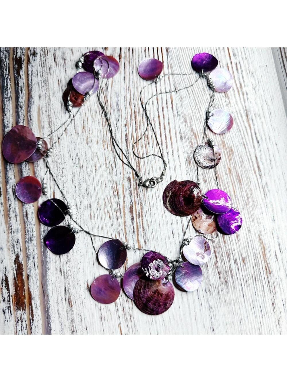 7571u. Purple Silvertone Shell Necklace
